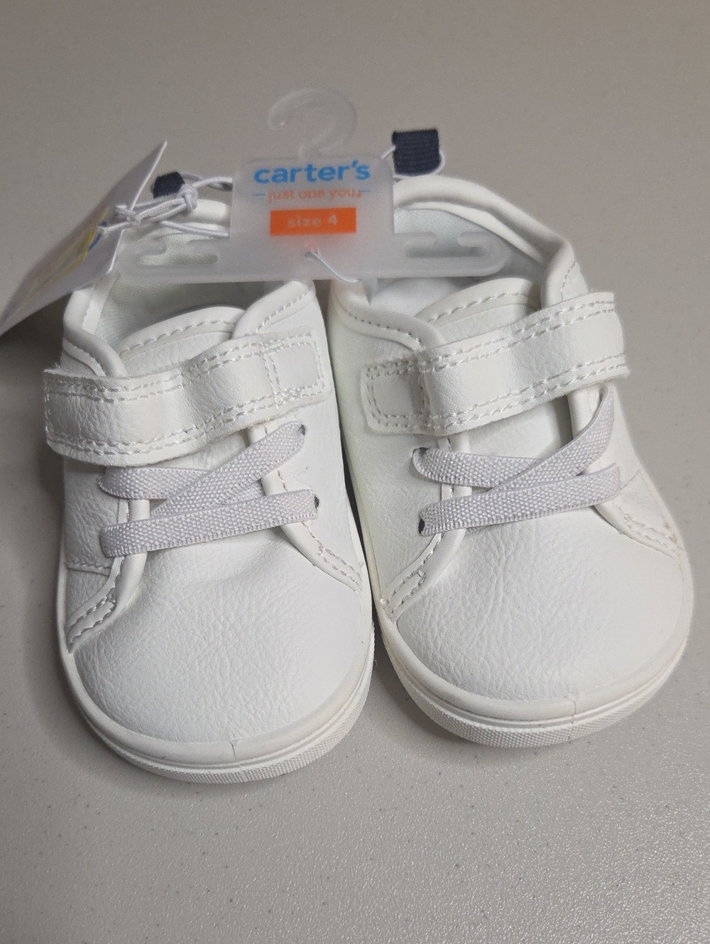 Carter's Solid White Toddler Hook-and-Loop Sneakers Size 4